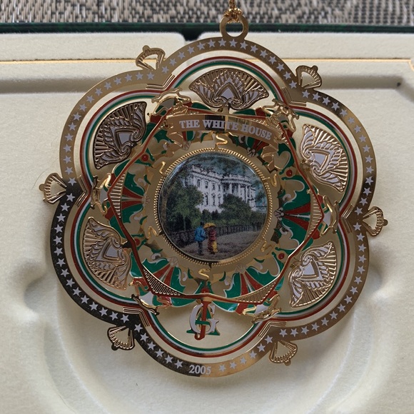 The White House 2005 Christmas Ornament - Picture 2 of 3